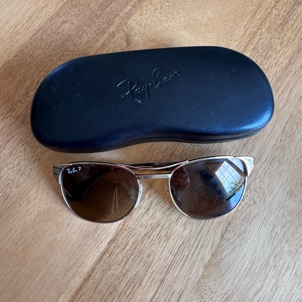 Ray-Ban Signet Sunglasses with Case
